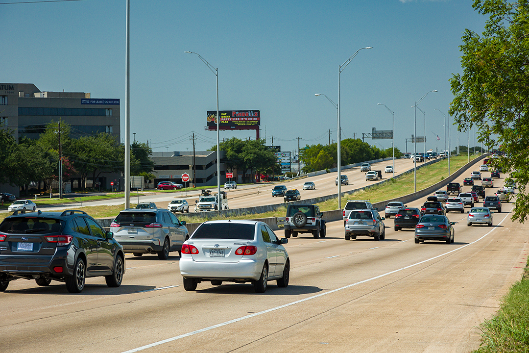 Traffic filling the general purpose lanes of northbound US 183.