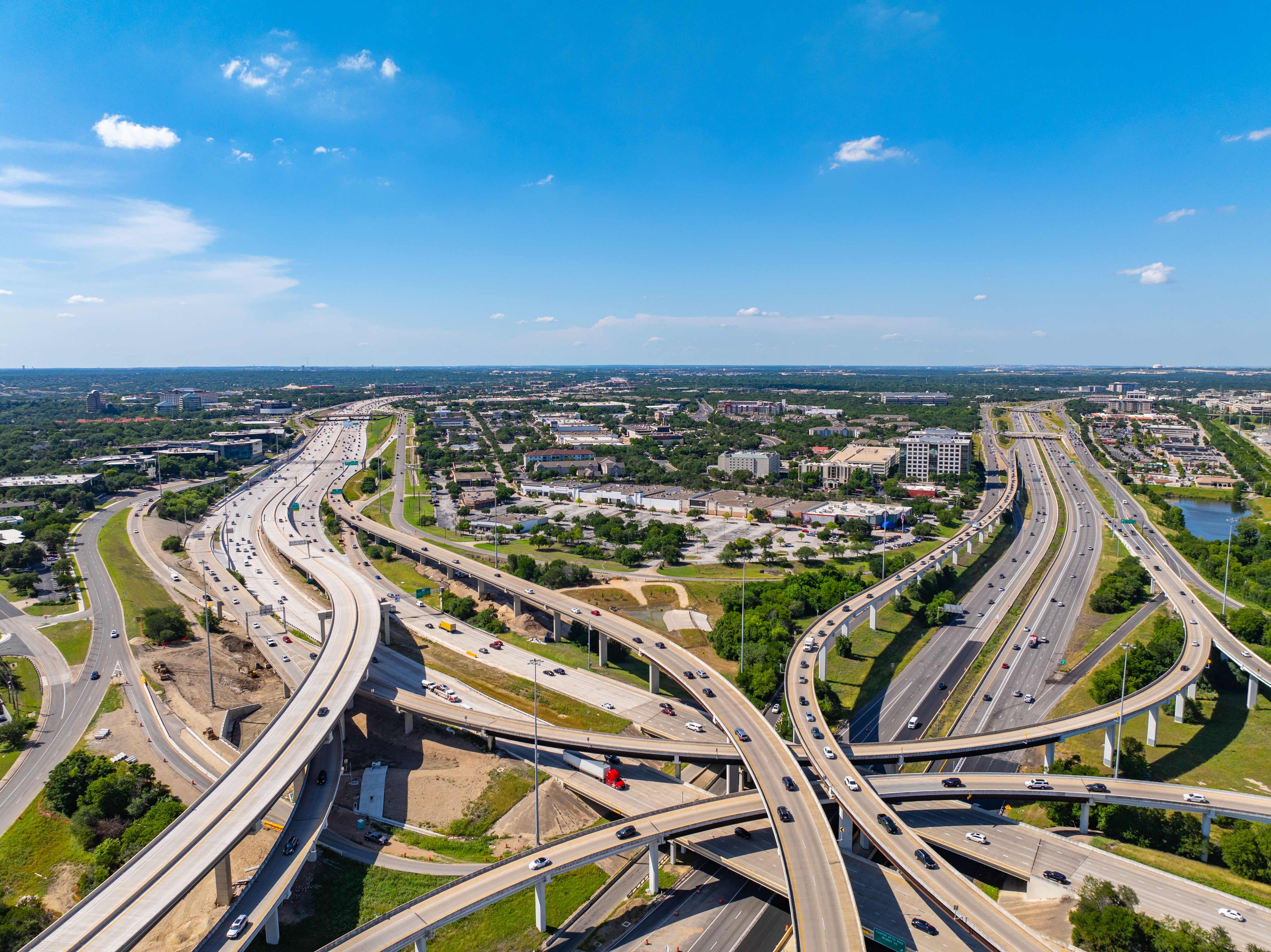 Aerial view looking south of the US 183 and MoPac interchange, showing direct connectors linking US 183, MoPac, and the 183 Express Lanes. 