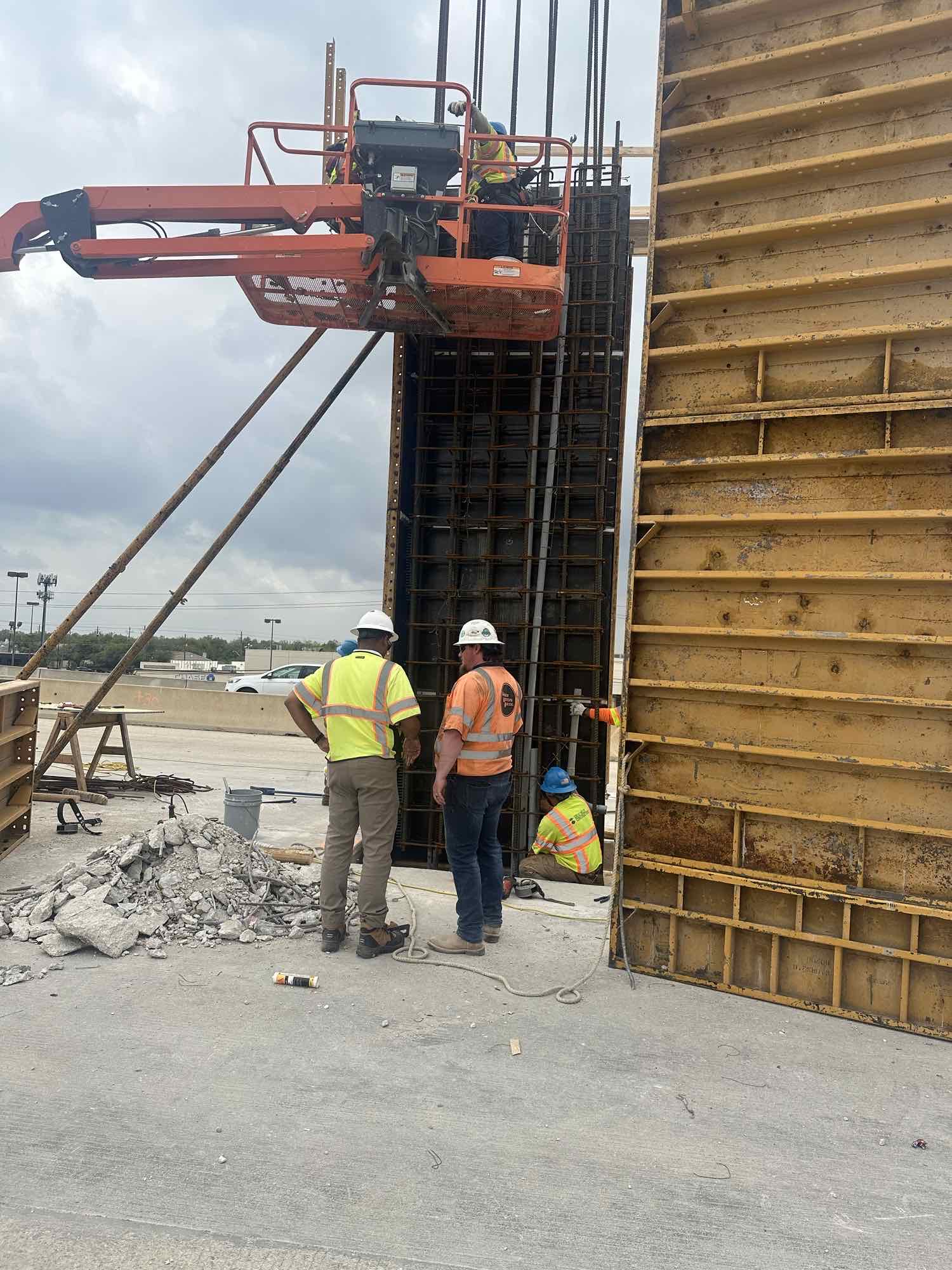 Sign column construction on US 183.